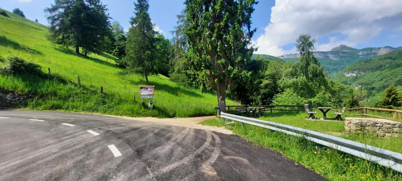Отель Garni Fobbie Брентонико Экстерьер фото